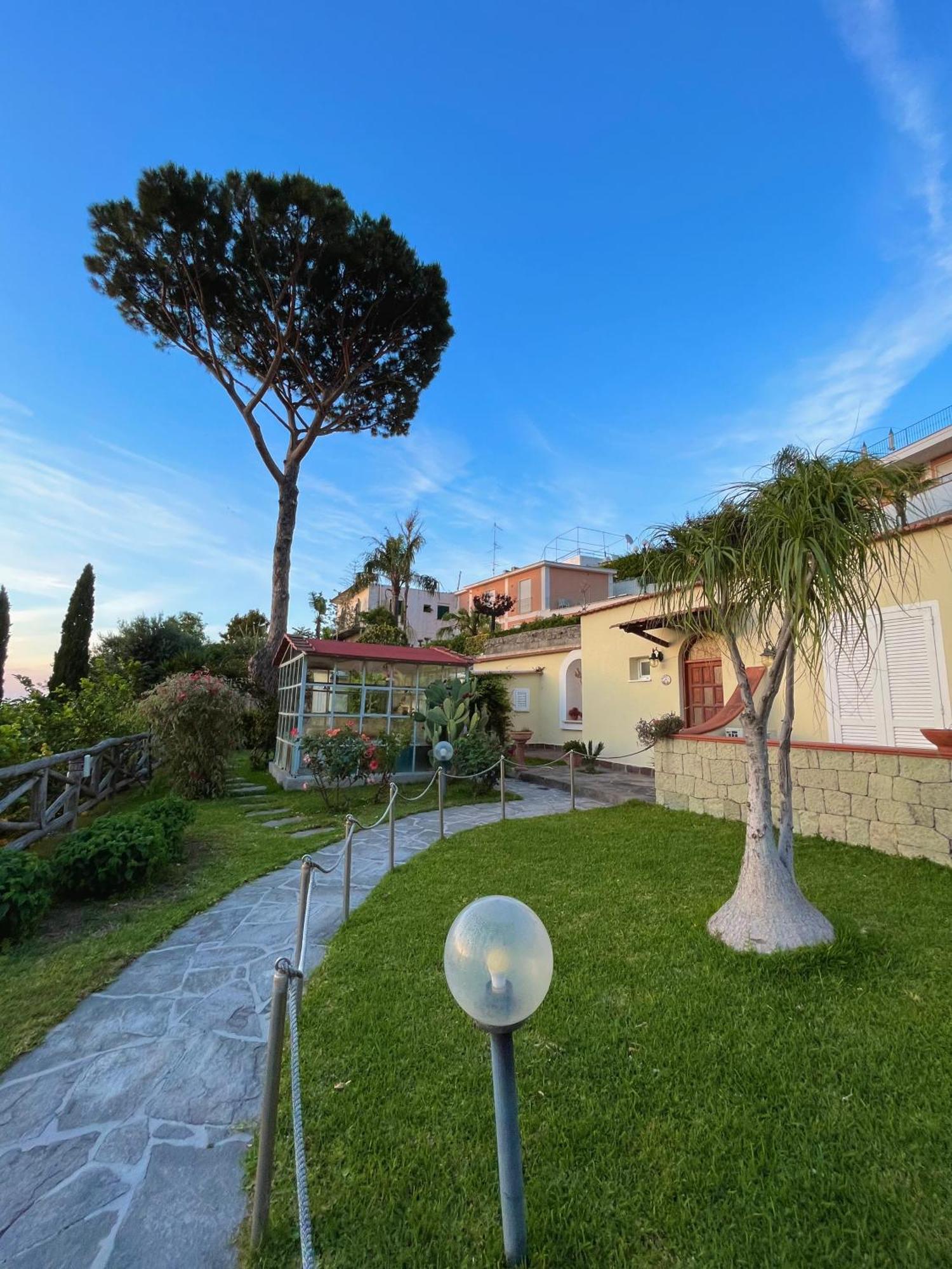 Resort Villa Flavio Casamicciola Terme ภายนอก รูปภาพ